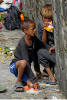 Street Children Huffing Glue at Pashupatinath